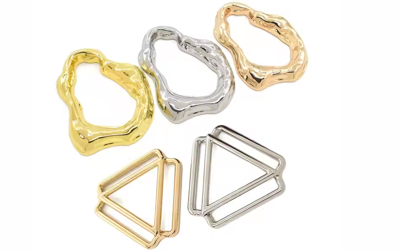 Buckles01.jpg